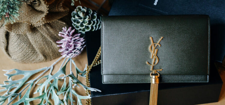 Pourquoi le Sunset de Saint Laurent est devenu un incontournable de la mode